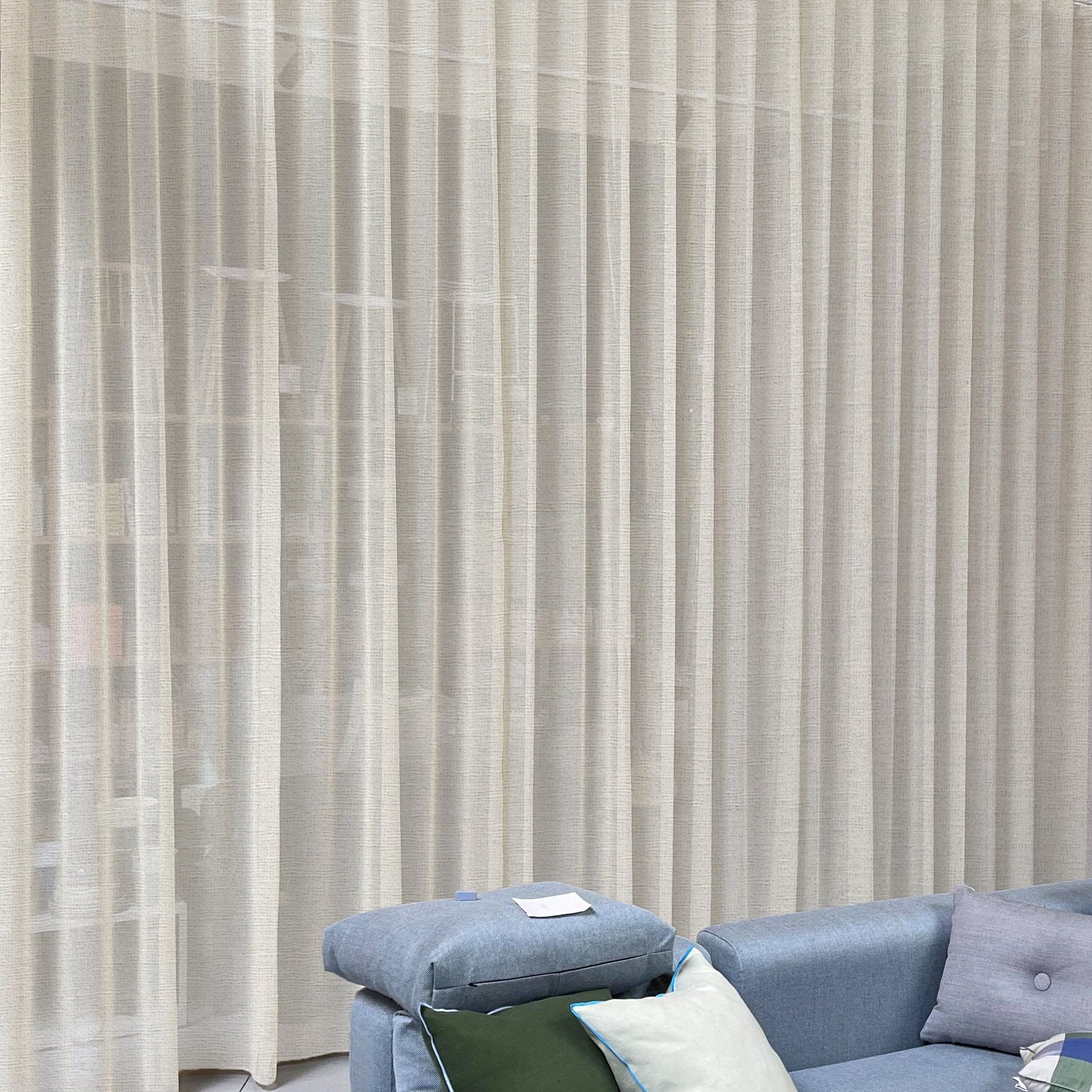 transparent undergardin i sachostof med wave