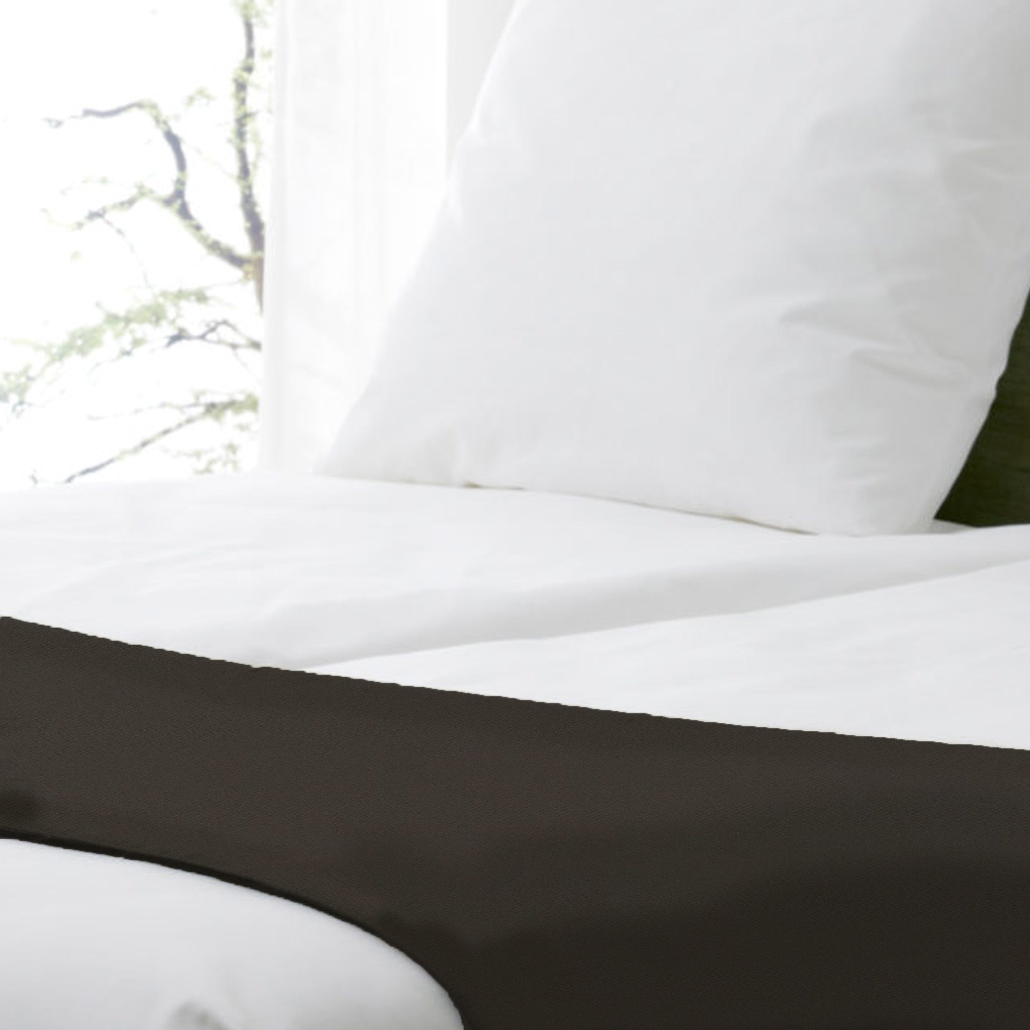 Sengeløber i satin fra Better By Pana, Chivasso blind date