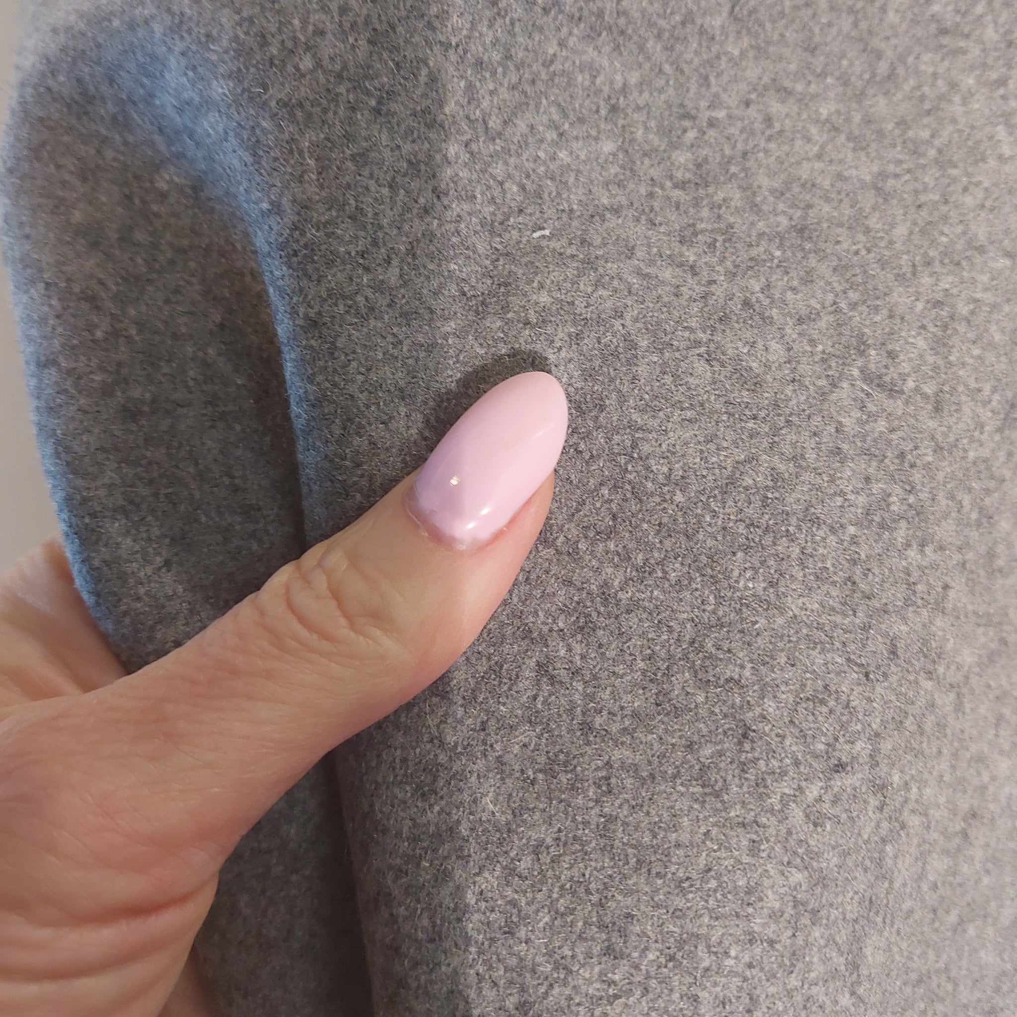 Sofapudebetræk i uld syet med lynlås