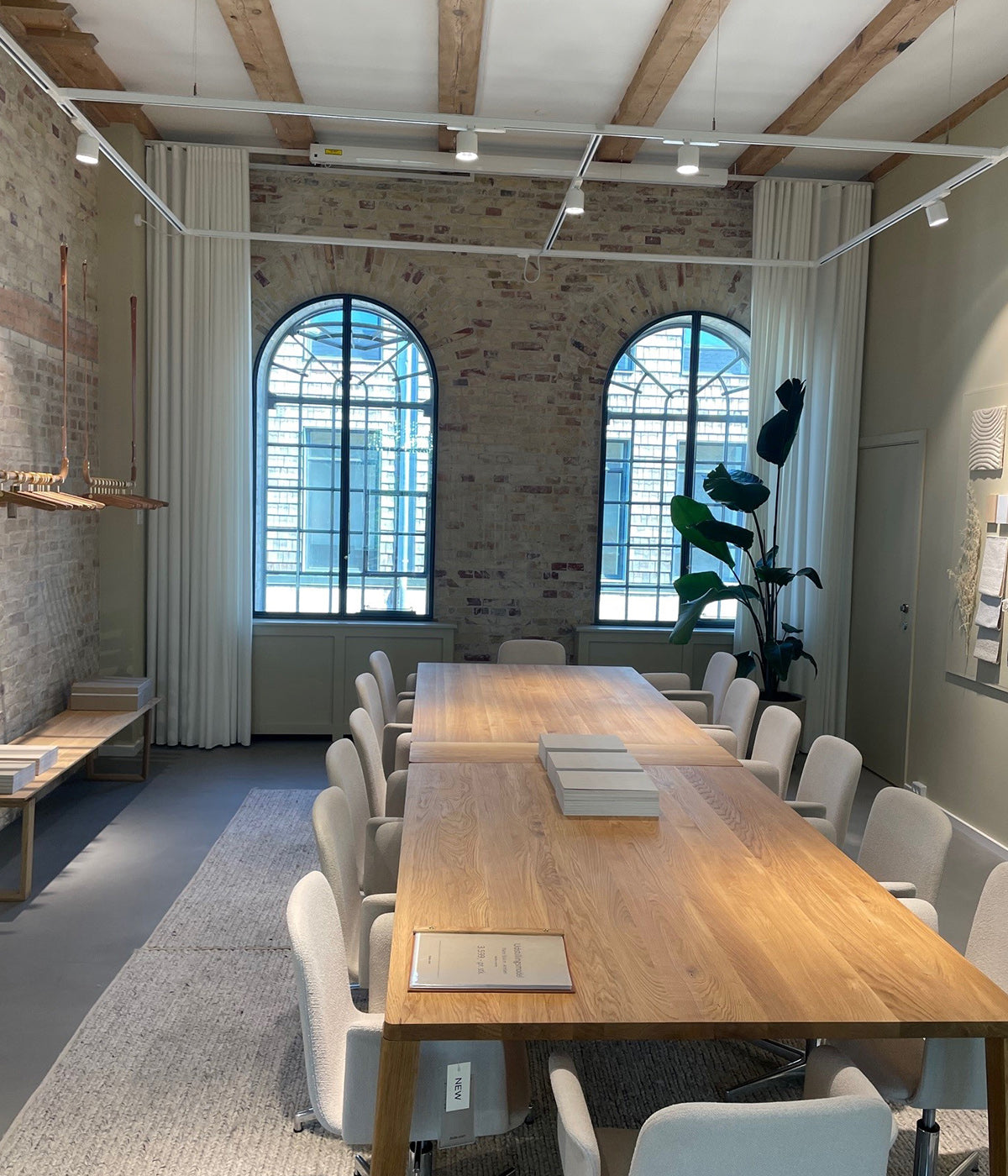 gardiner til møderum på mål