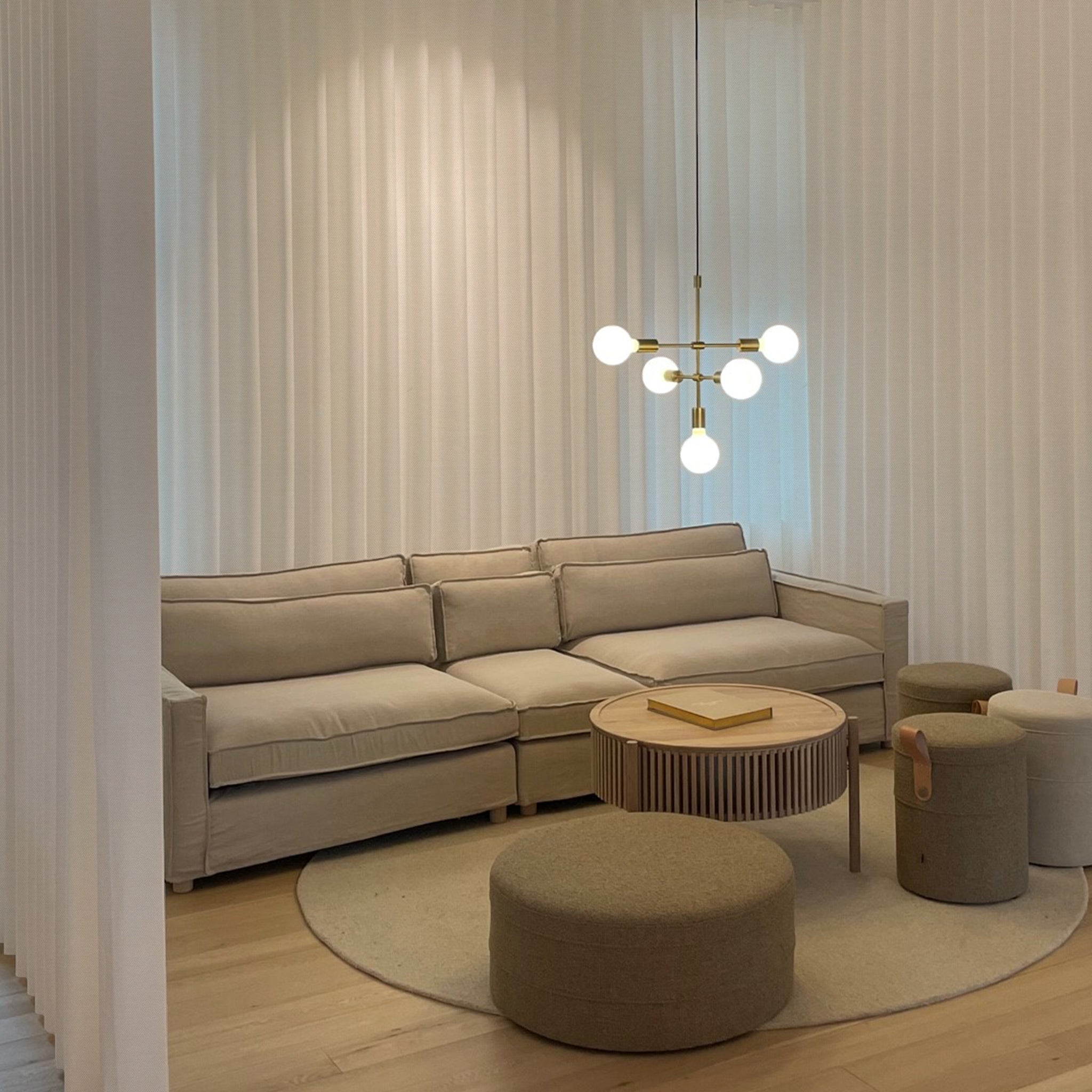 Volume - Semitransparent rumdeling med glans