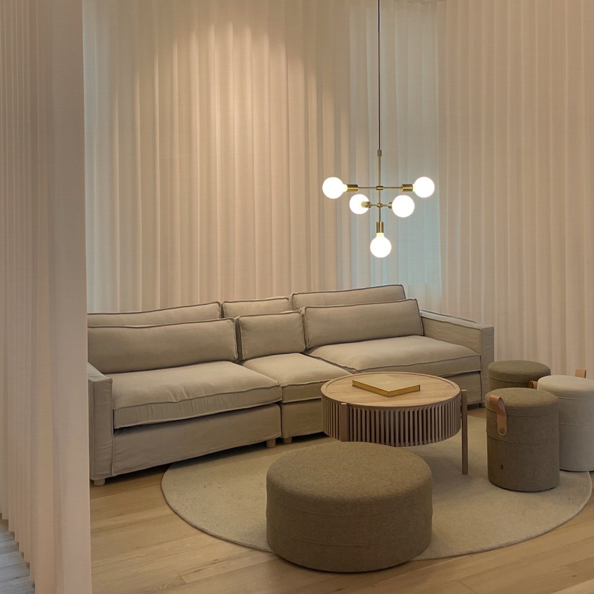 Volume - Semitransparent rumdeling med glans