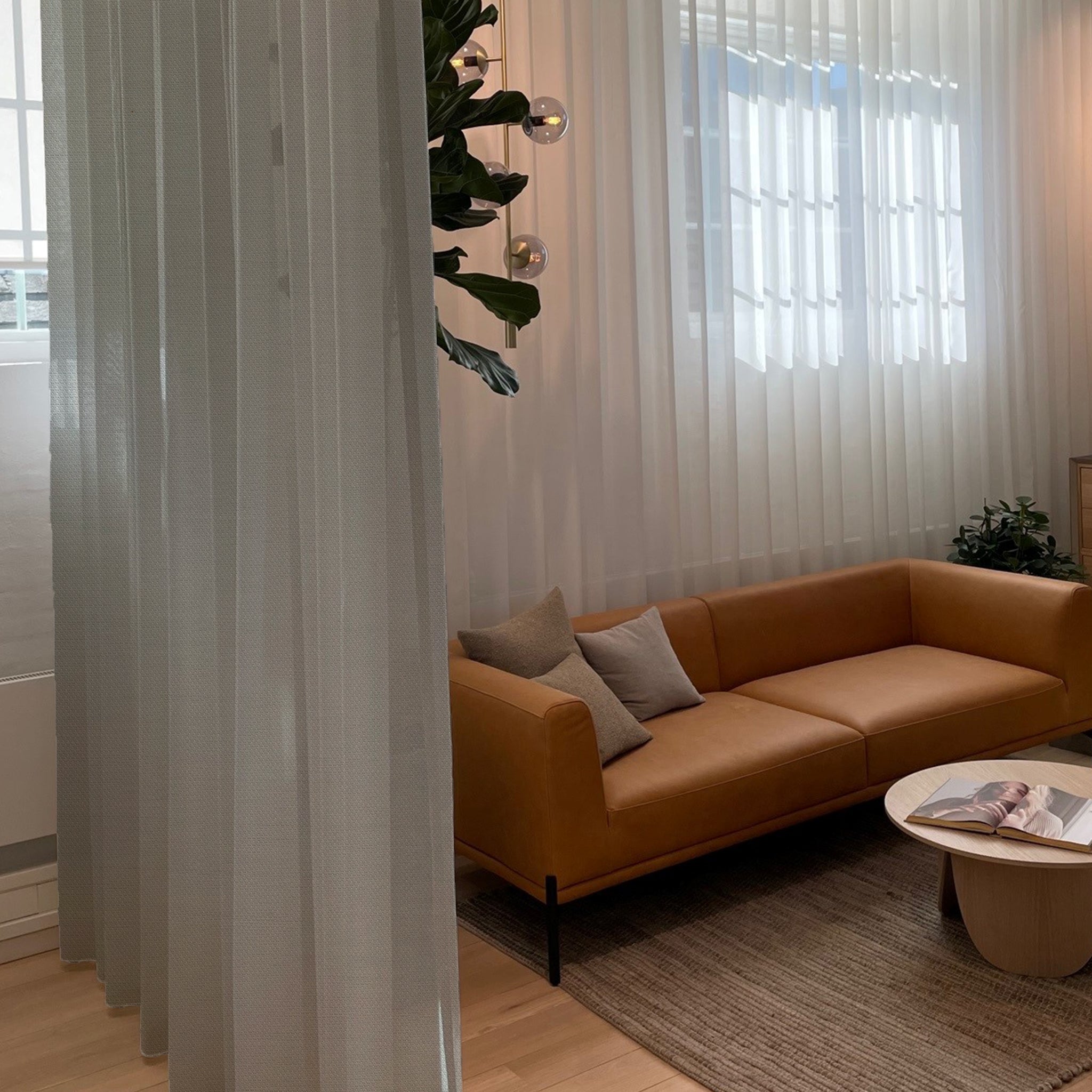 Volume - Semitransparent rumdeling med glans